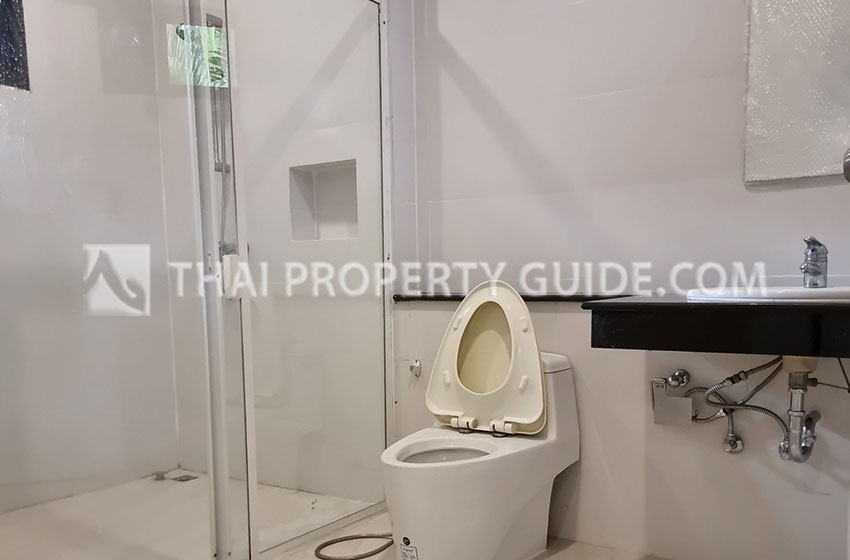 House with Shared Pool in Nichada Thani 